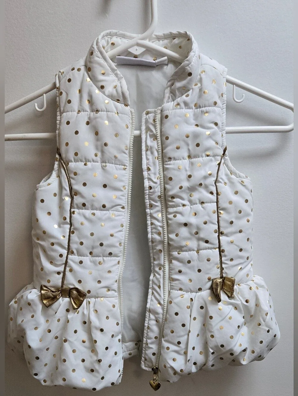 Adorable - Kids Headquarters White Puffer Vest with Gold Polka Dots - Sz- 4T